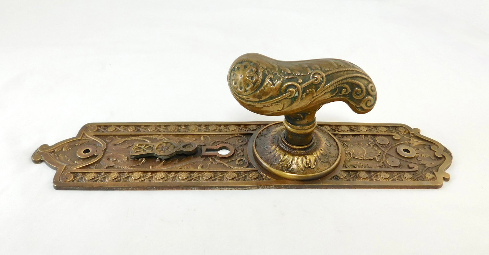 Very Scarce Entry Knob - 3