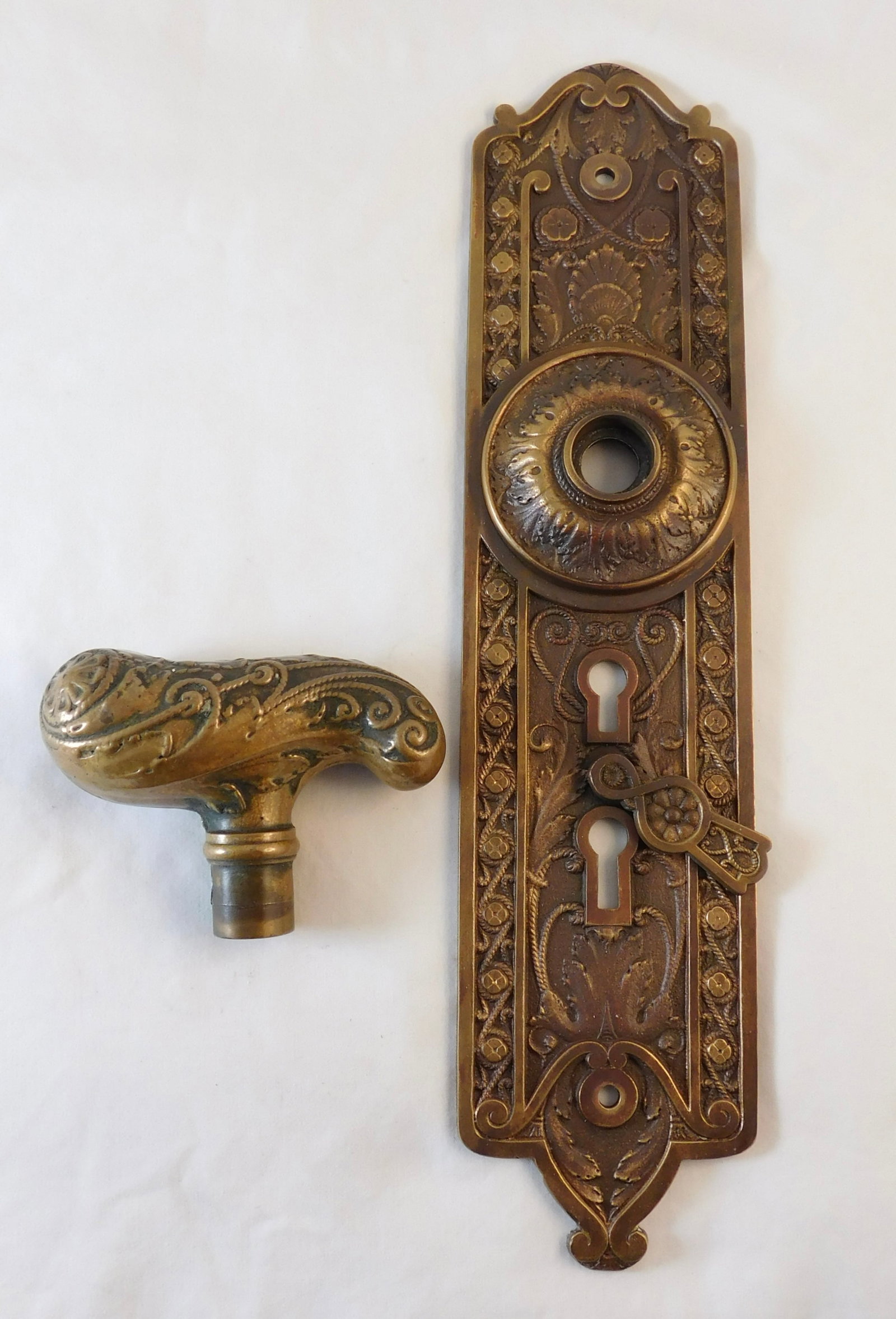 Very Scarce Entry Knob - 4