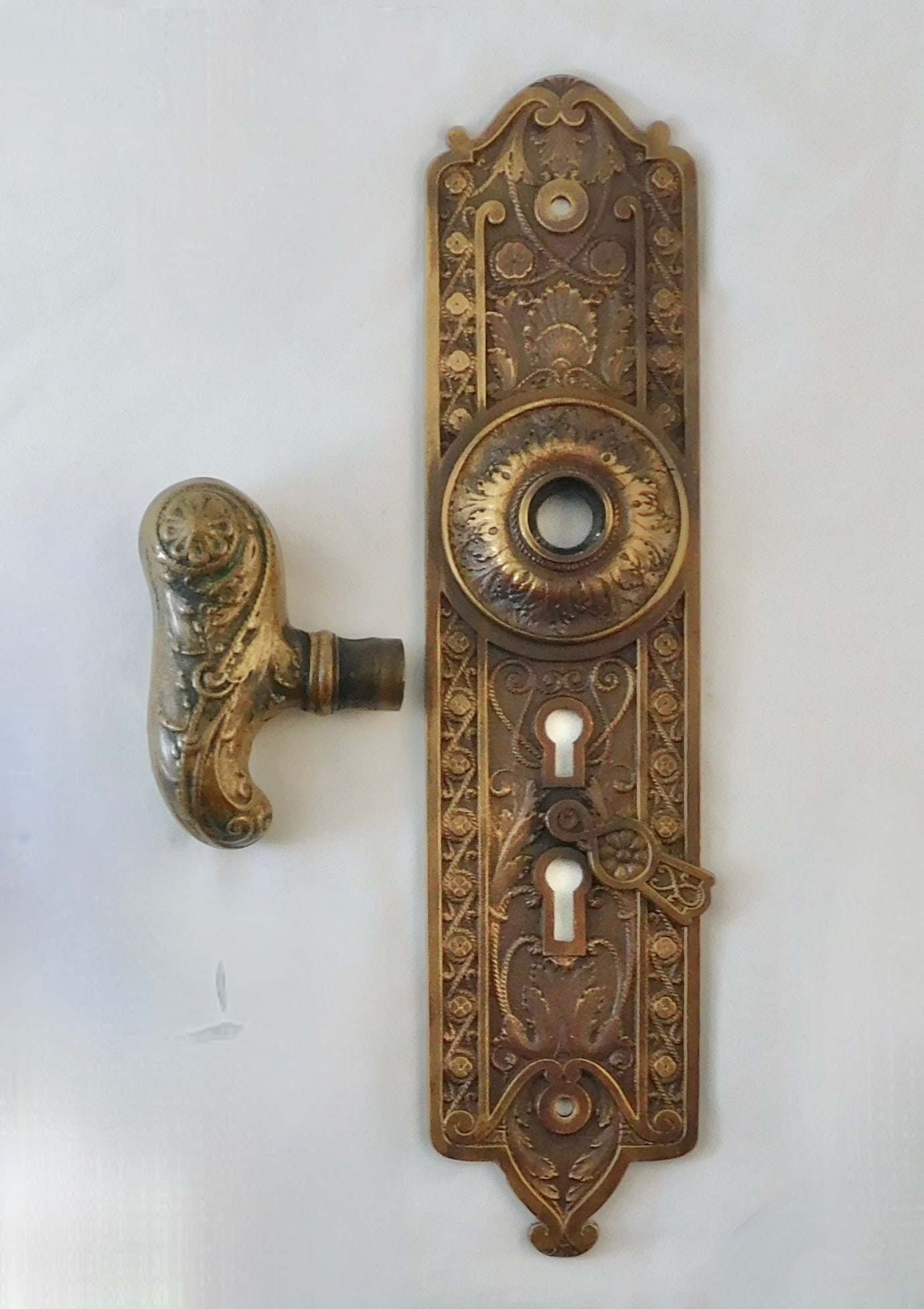 Very Scarce Entry Knob - 5