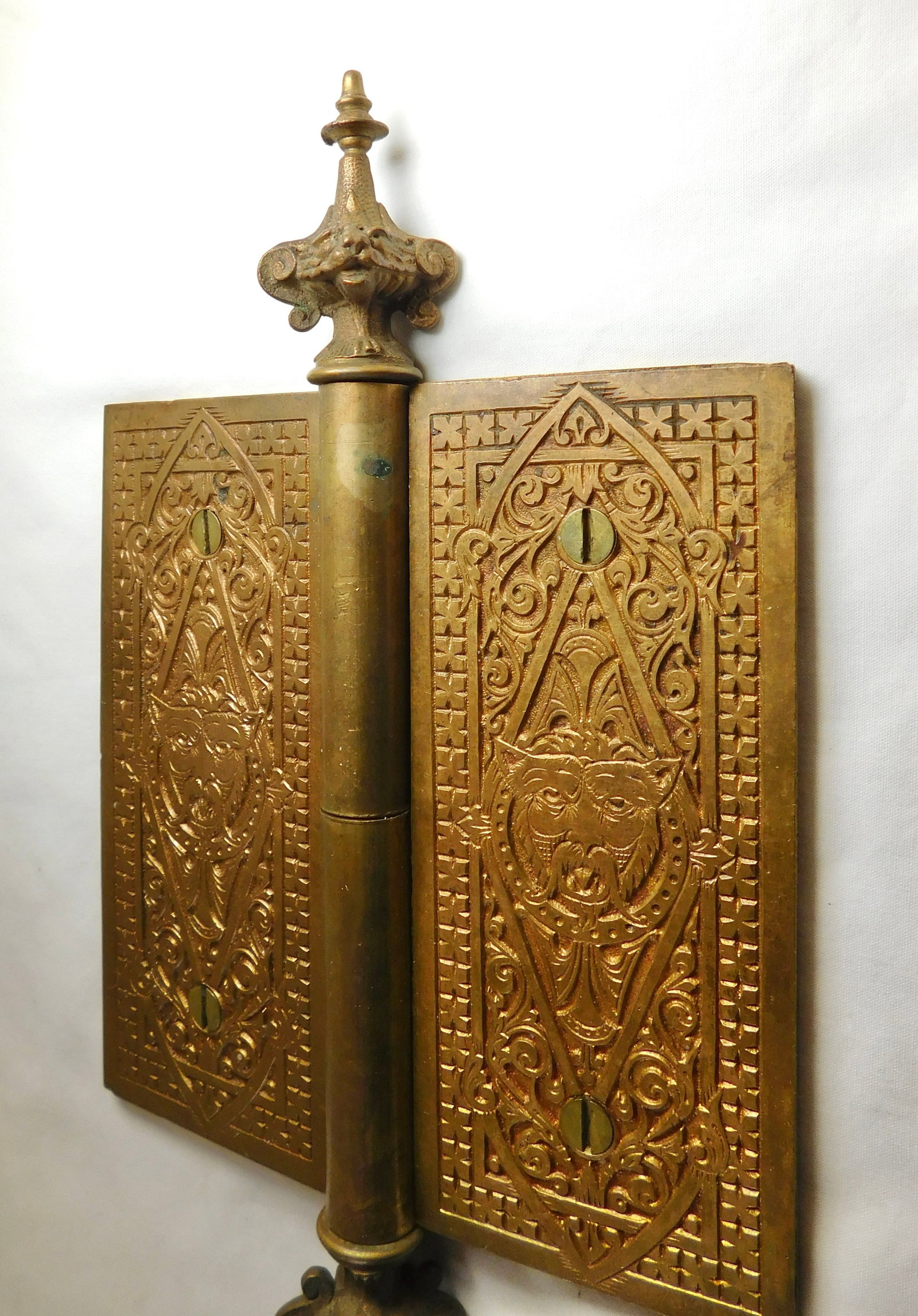 Fine Hinge with Lions - 5