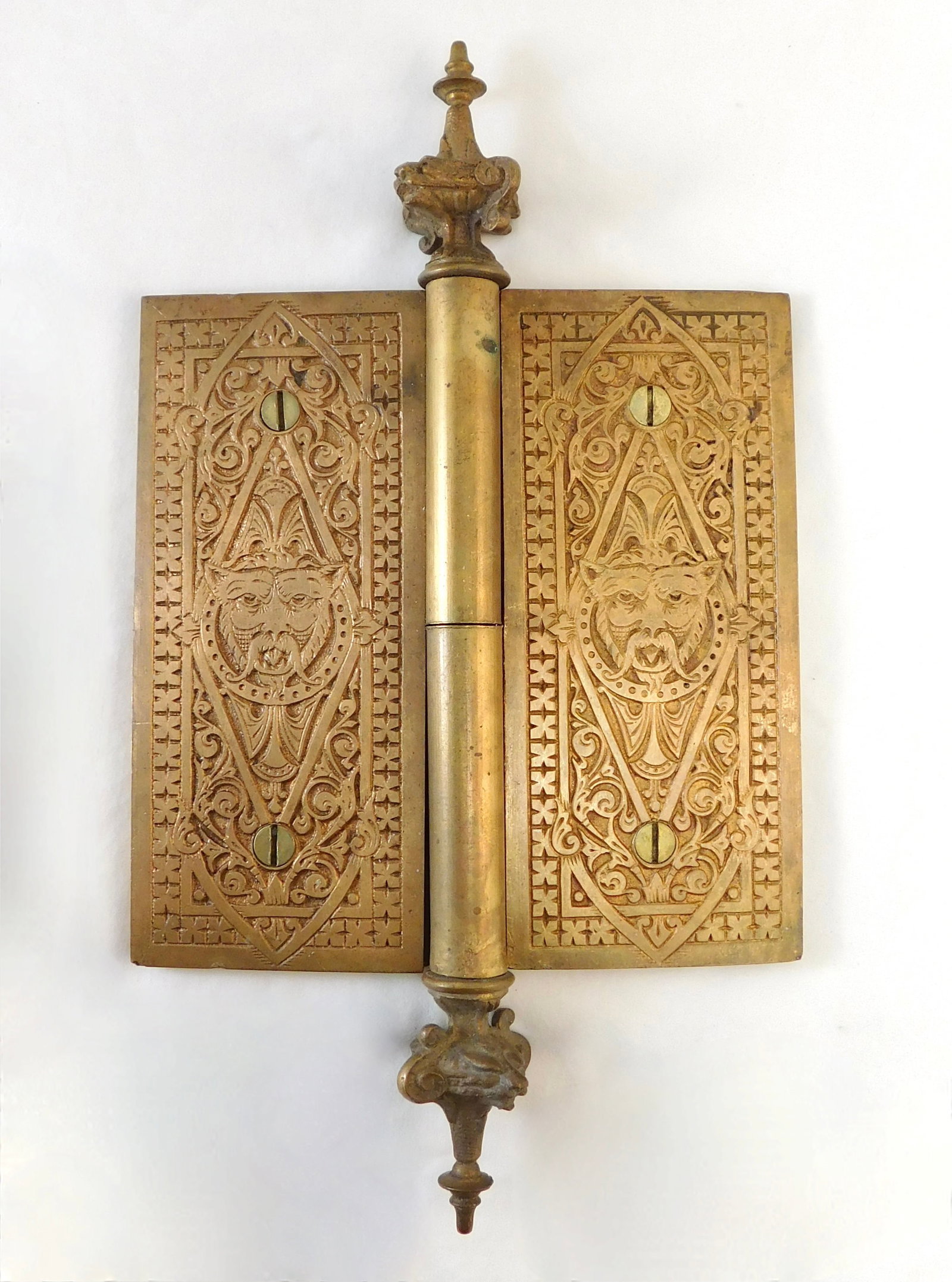 Fine Hinge with Lions - 8
