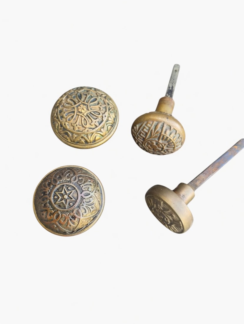 Four Small Knobs - 3
