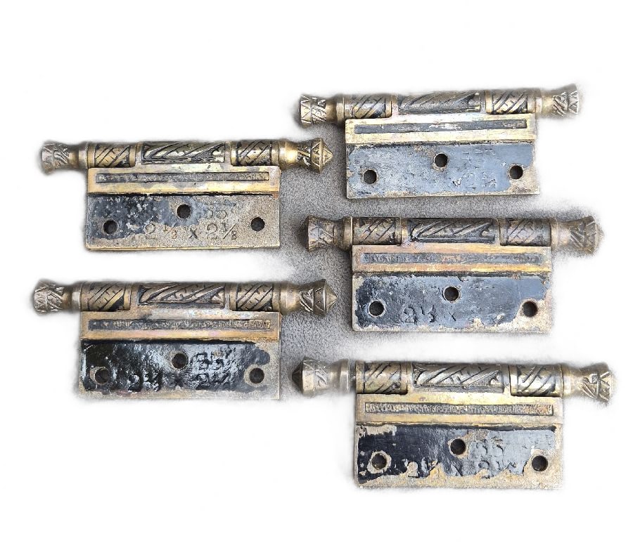 Five Nice Hinges - 2