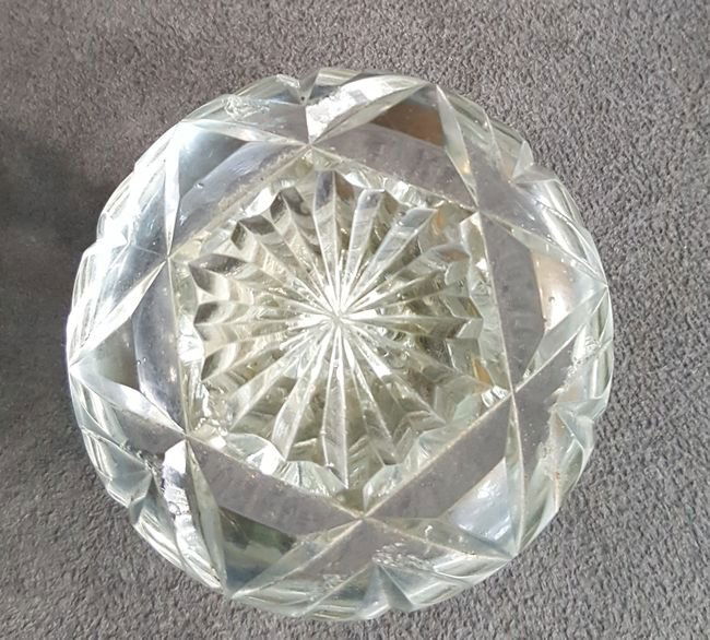 Another Fine Cut Glass Knob (1 of 4)
