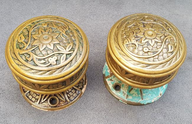 Pair of Bluebell Passage Knobs With Rosettes (1 of 4)