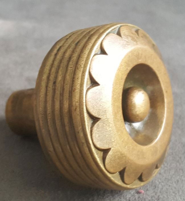 Fine Sunflower Knob from 1880 (1 of 5)