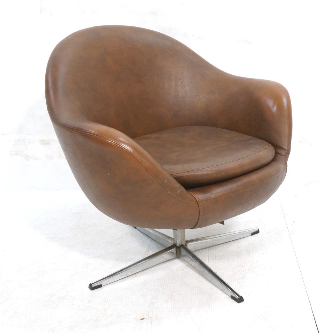 Overman Brown Vinyl Swivel Lounge Chair. 4 Chrome