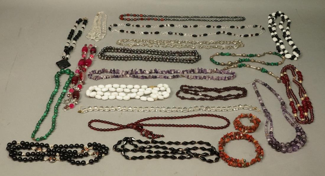 20pcs Beaded Jewelry. Natural Stone and Glass.: 20pcs Beaded Jewelry. Natural Stone and Glass. 18 Necklaces and 2 Bracelets. -- Dimensions: --- US Shipping charge: $10