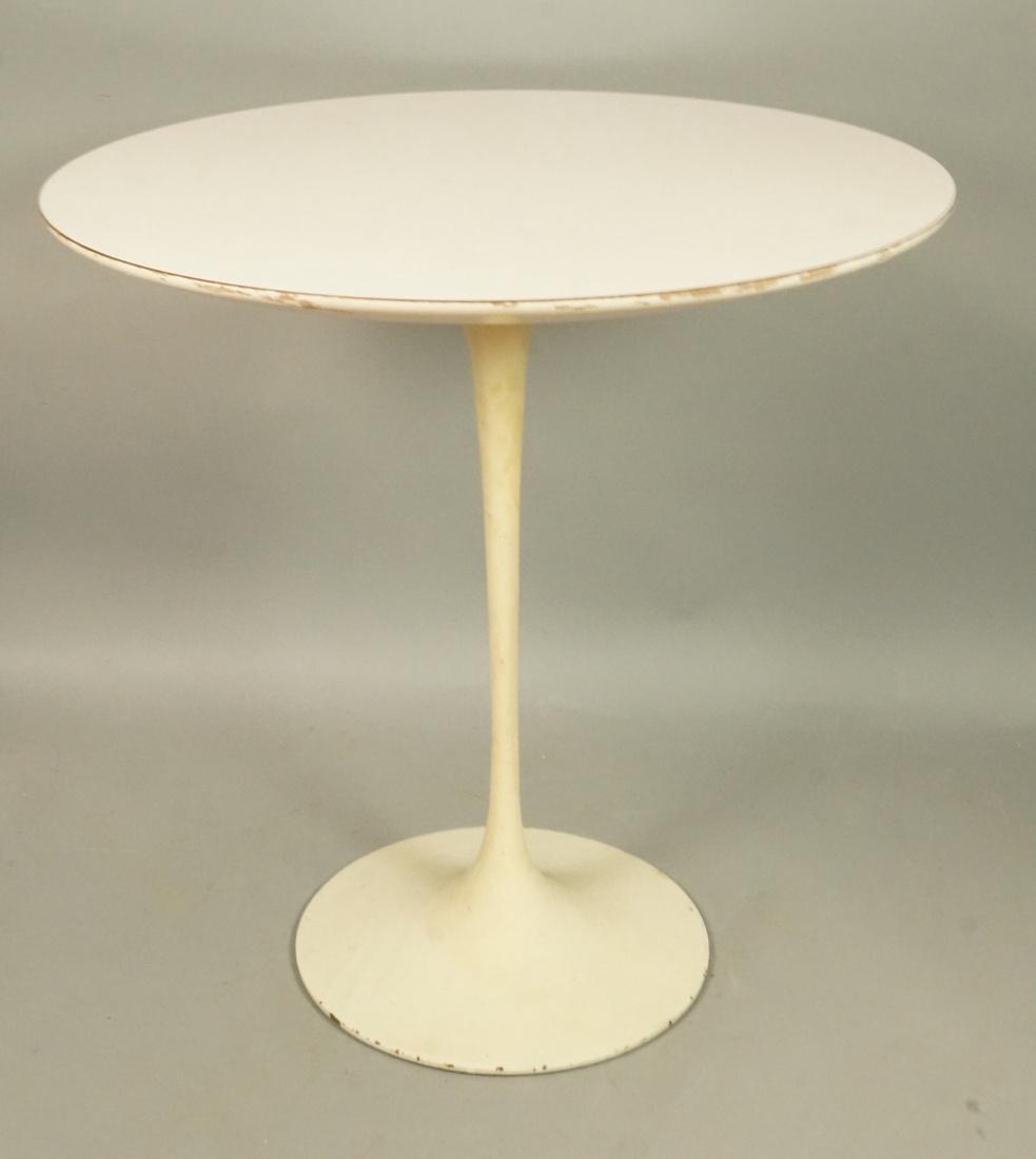 EERO SAARINEN White Laminate Tulip Side Table. Ro (1 of 7)