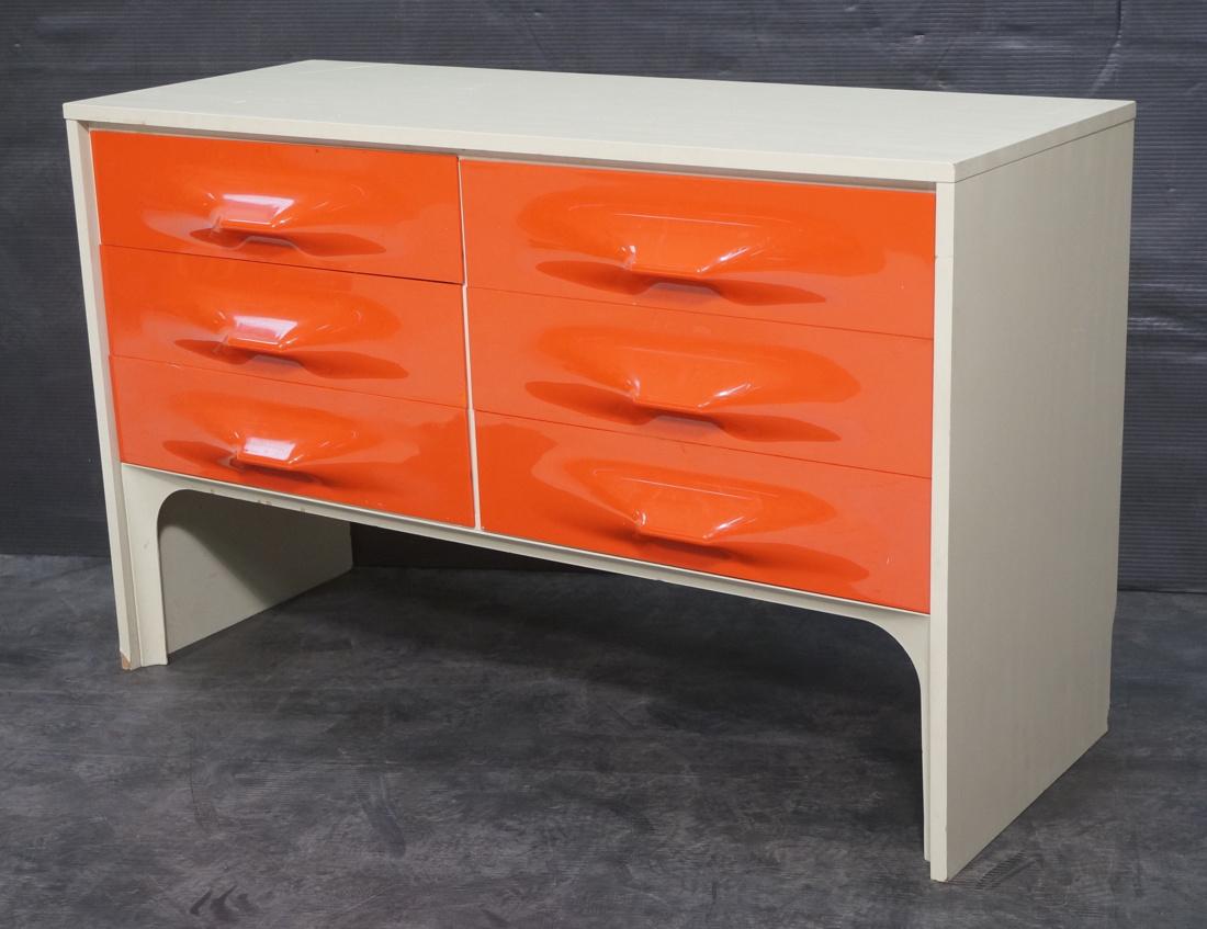 RAYMOND LOEWY 5 Drawer Low Cabinet. Beige cabinet (1 of 10)