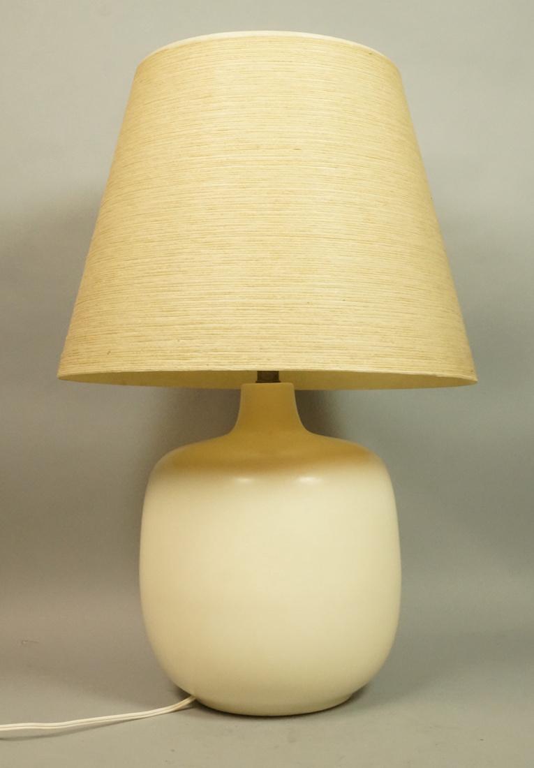 BOSLUND style Art Pottery Table Lamp. Cream White (1 of 6)