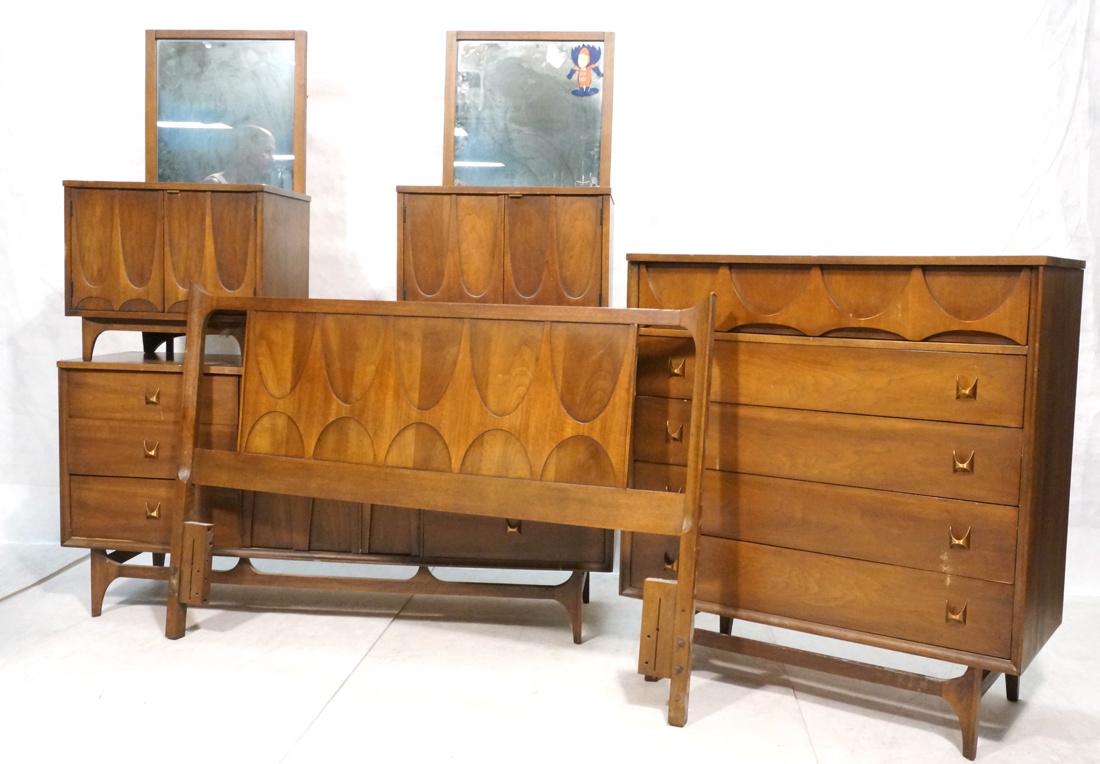 American Modern Brasilia Bedroom Set.  Broyhill. (1 of 10)