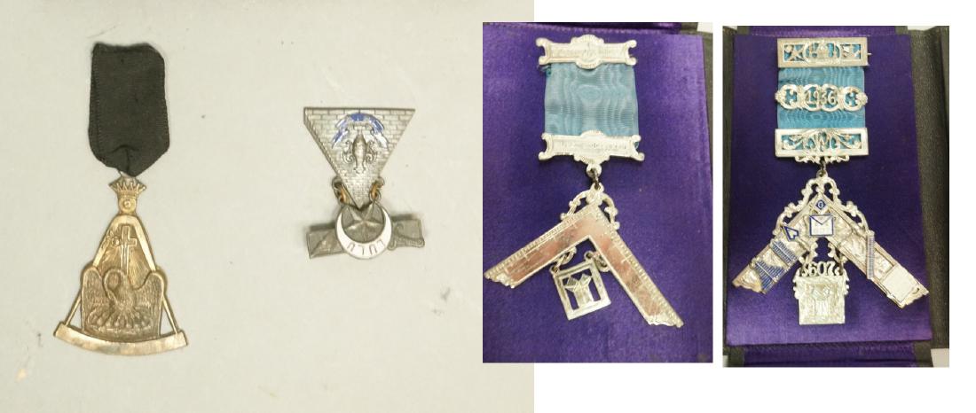 4pc Masonic Pins & Medals. 2 Masonic badges in or (1 of 10)