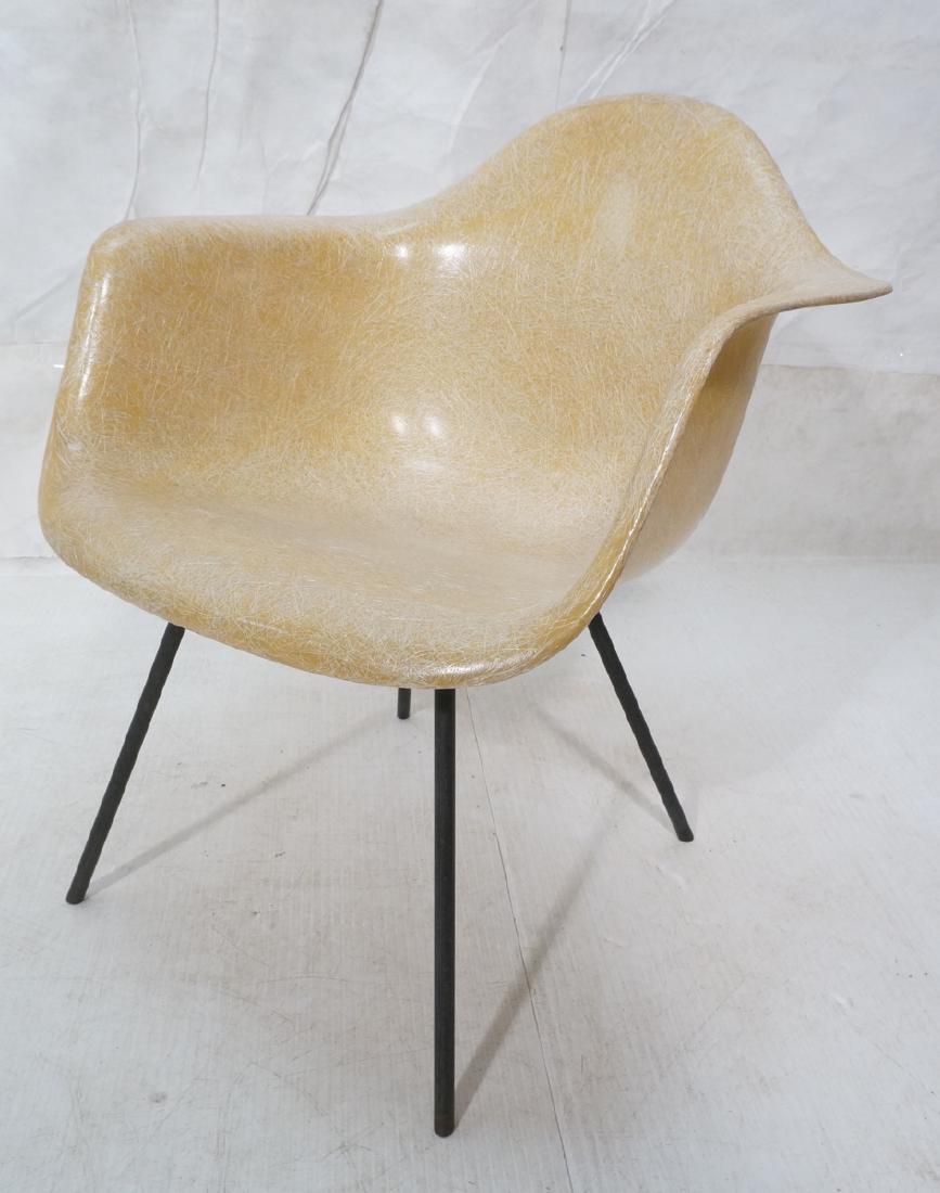 CHARLES EAMES Shell Chair for HERMAN MILLER. Mode (1 of 9)
