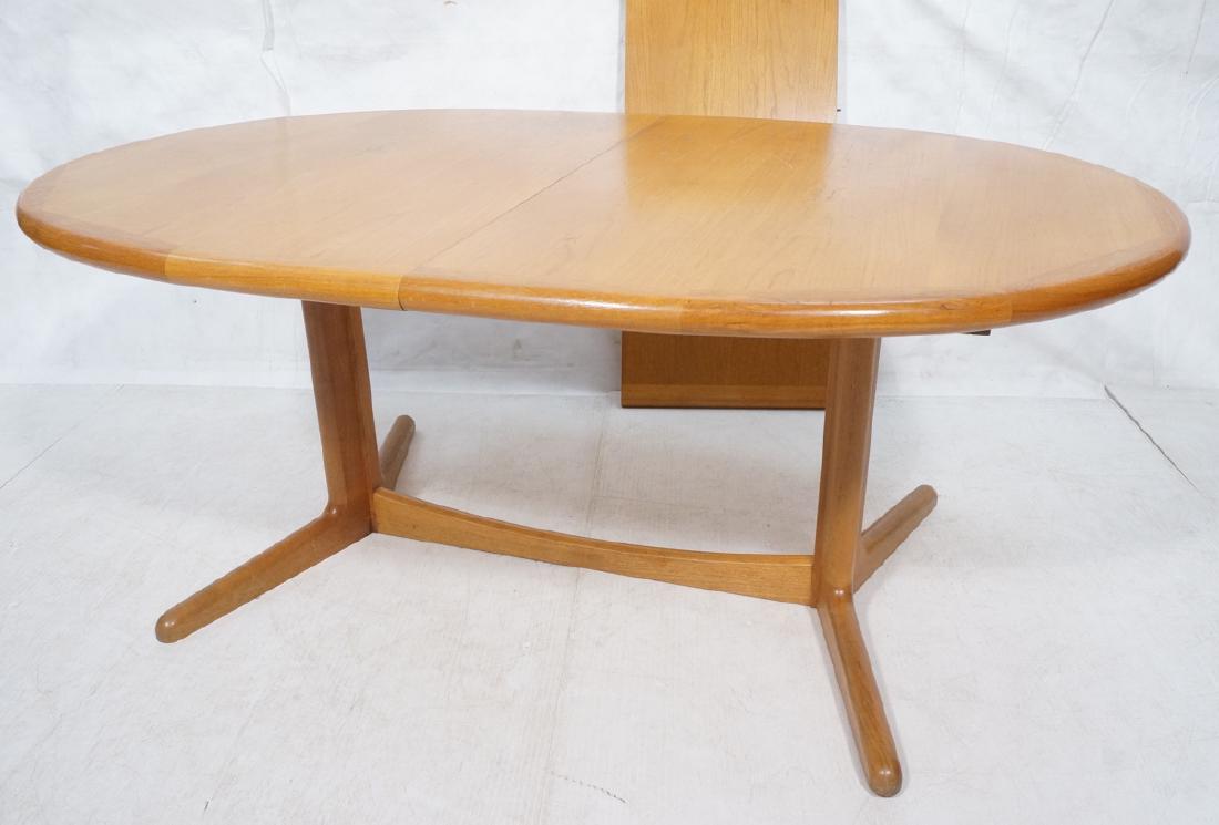 Danish Modern Oval Teak Dining Table. Double pede (1 of 9)