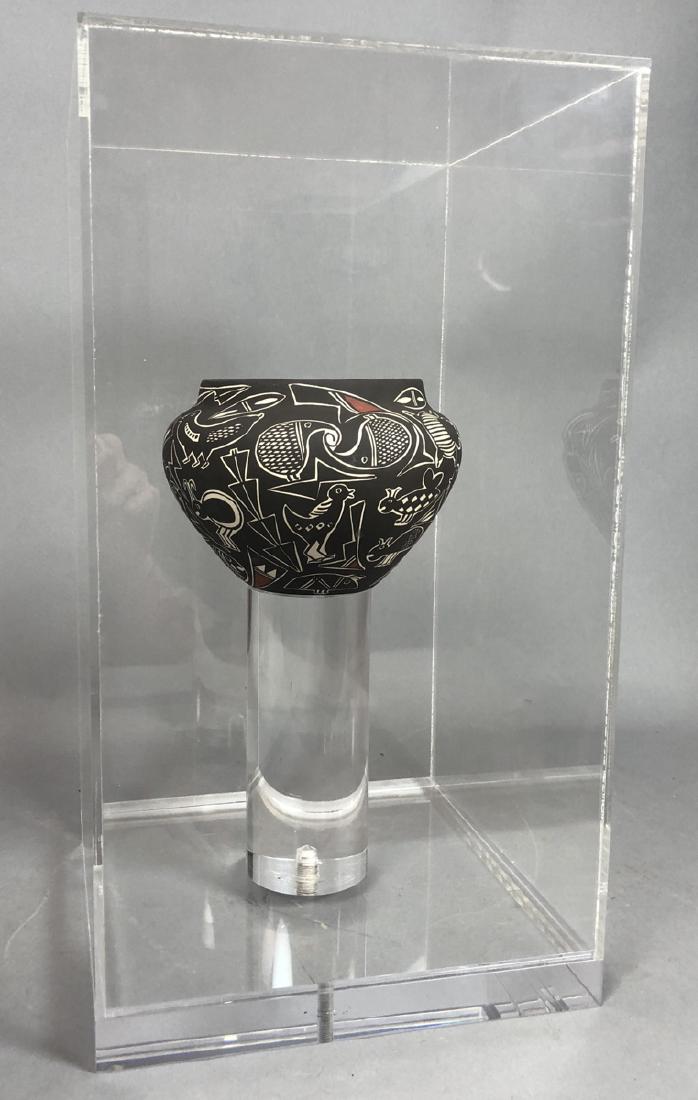 American Native Art Pottery Vase. Acoma Pueblo. V (1 of 6)