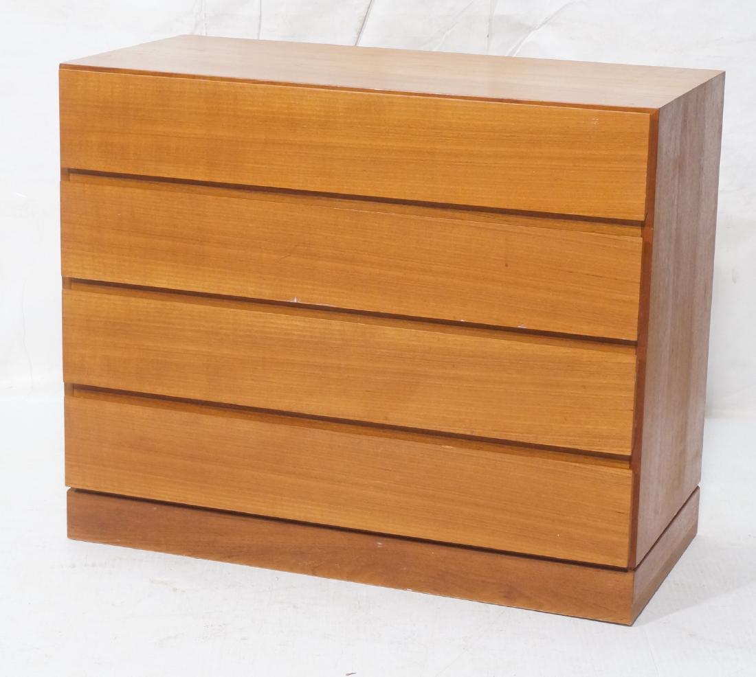 VM Danish Modern Teak Bachelors Chest. 4 Drawer c (1 of 10)