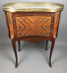 Marble Top French Style Side Table. White marble (1 of 9)