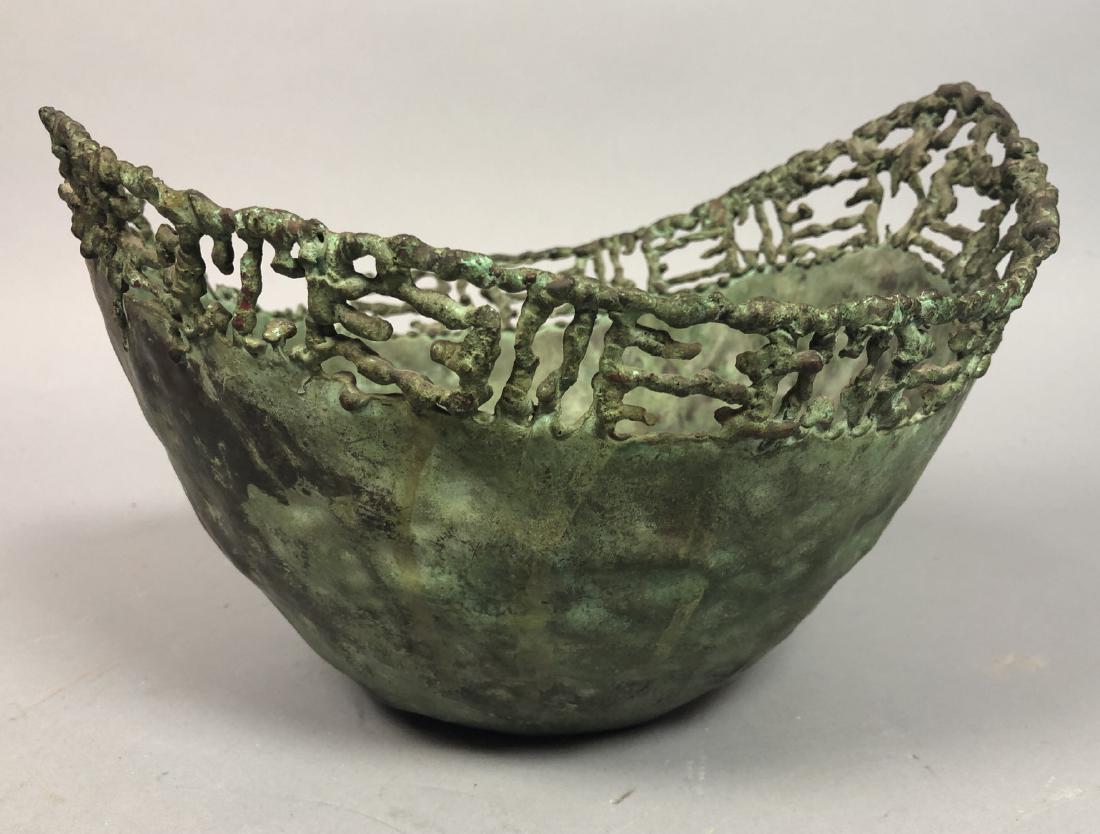 FANTONI Italian Brutalist Metal Bowl. RAYMOR. Ham: FANTONI Italian Brutalist Metal Bowl. RAYMOR. Hammered copper vessel with brutalist sculptural applied trim. Green patina finish. Marked Fantoni Italy Raymor 1009-- Dimensions: H: 7.5 inches: W: 11 in