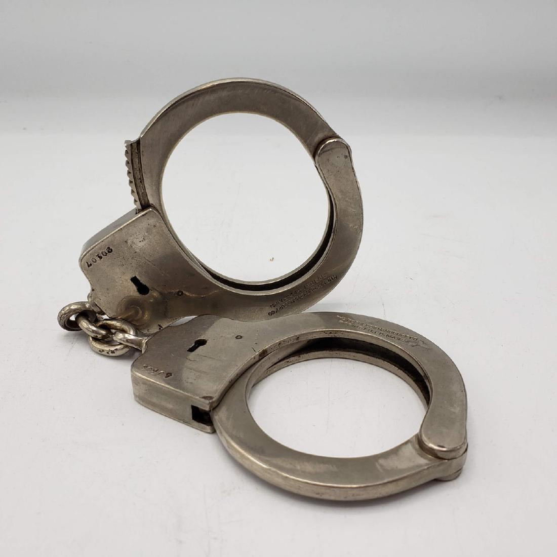 Peerless Industries Handcuffs Patented 1915, no k (1 of 4)