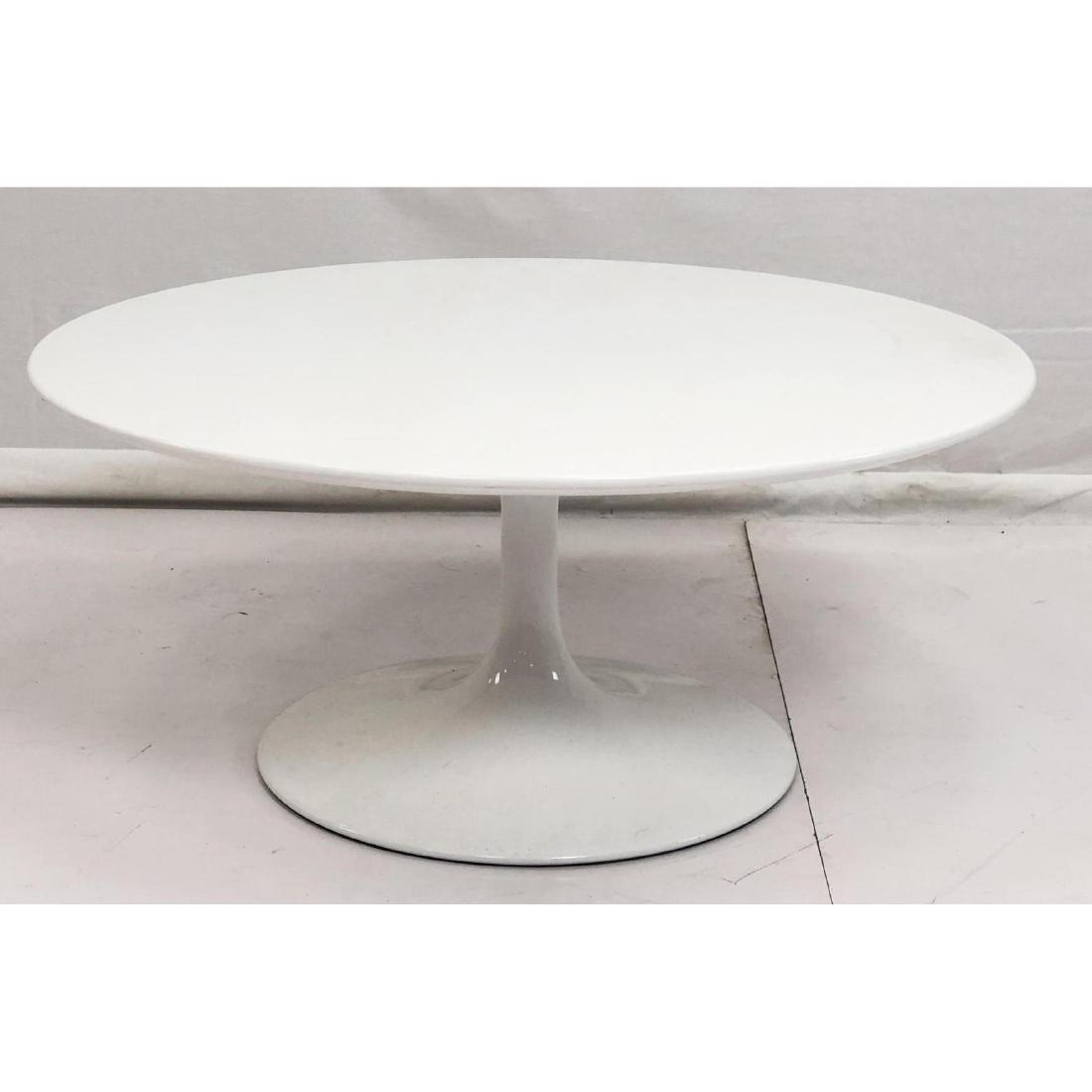 EERO SAARINEN Style White Lacquer Tulip Coffee Ta (1 of 6)