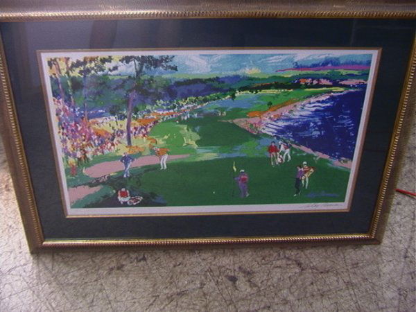 LEROY NEiMAN Golf Serigraph 18th at Pebble Beach: LEROY NEiMAN Golf Serigraph 18th at Pebble Beach Hand signed. Cert of Authenticity included on back. Dimensions: H: 20 inches: W: 32 inches Condition: Excellent condition. Framed and Matted. US Shippi