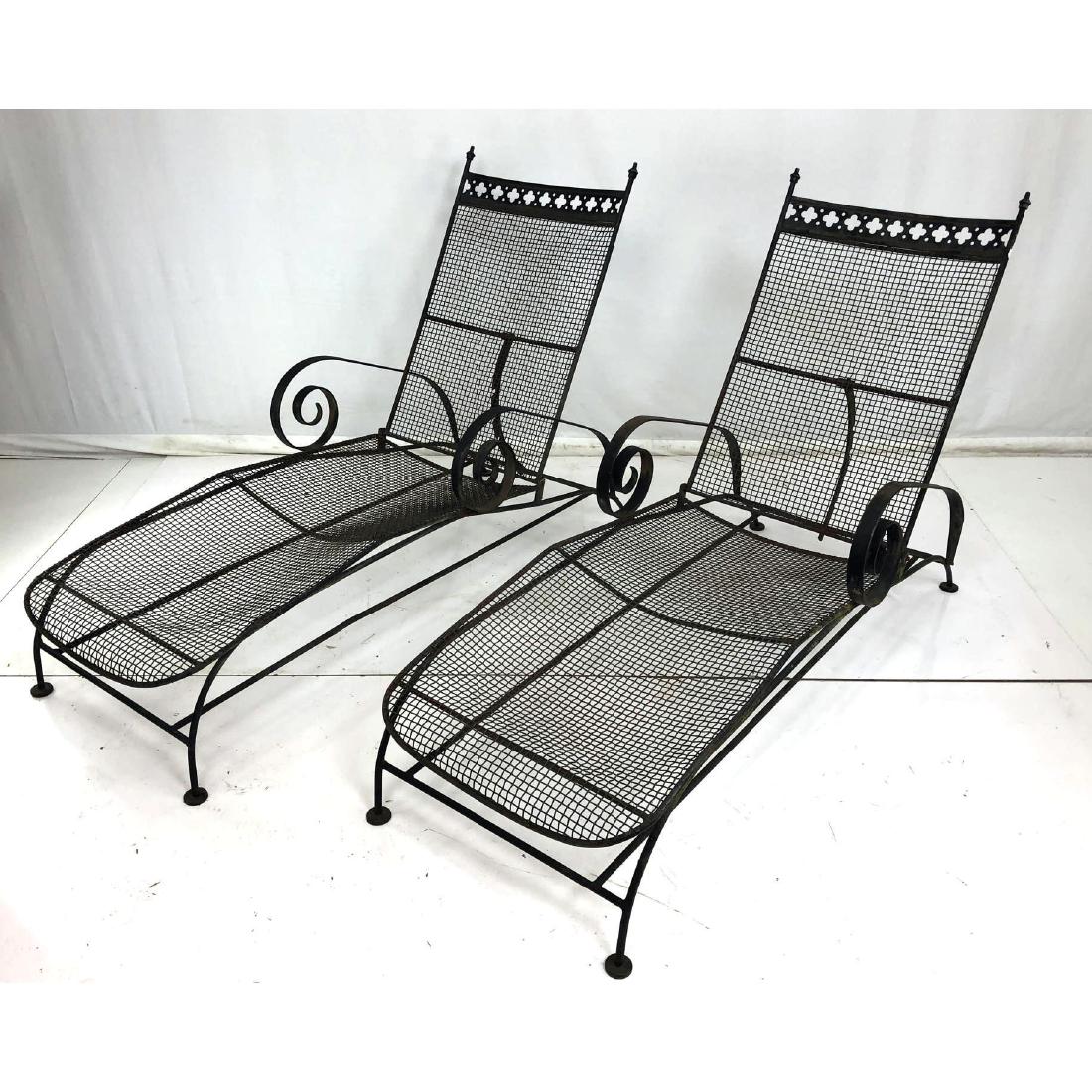Pr Tempestini for Salterini Style Iron Chaise Lou (1 of 8)