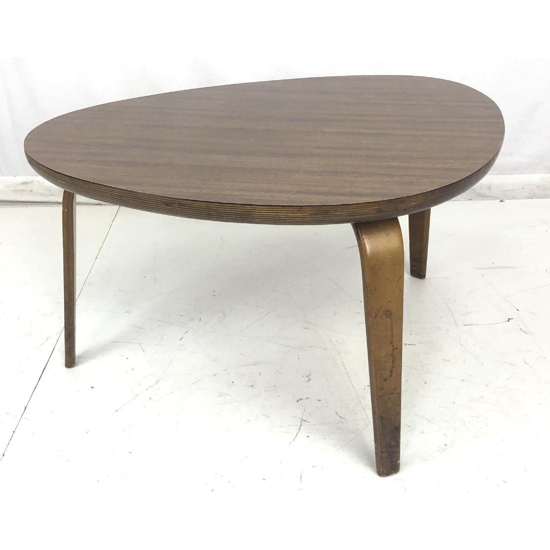 MId Century Triangle Shaped End Coffee Table. Lam (1 of 7)