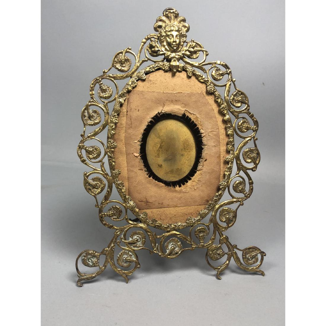 Antique Brass Decorative Oval Picture Frame. Tabl (1 of 7)