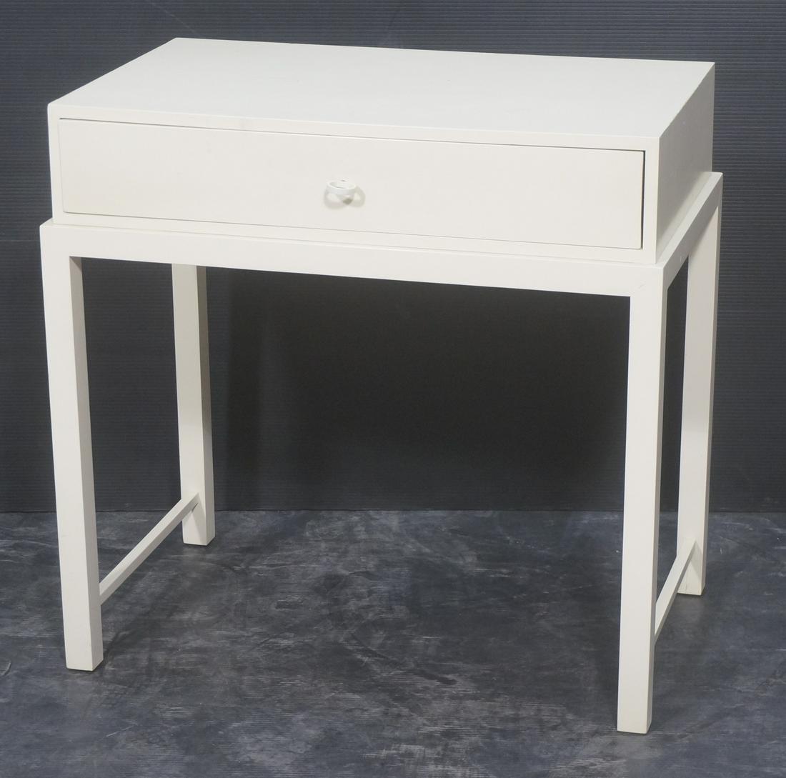 BAKER Creme Lacquered Hall Side Table. Clean mode (1 of 12)