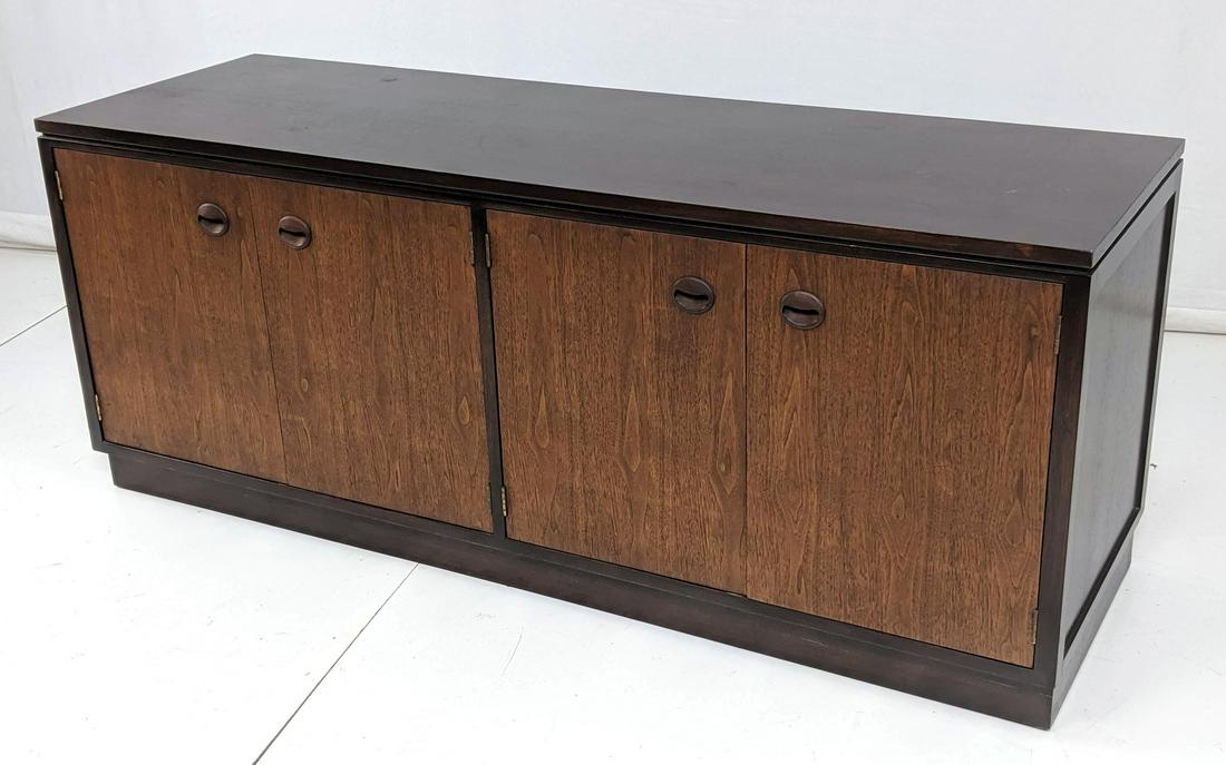 DUNBAR Low Cabinet Credenza. Two cabinet sections (1 of 7)