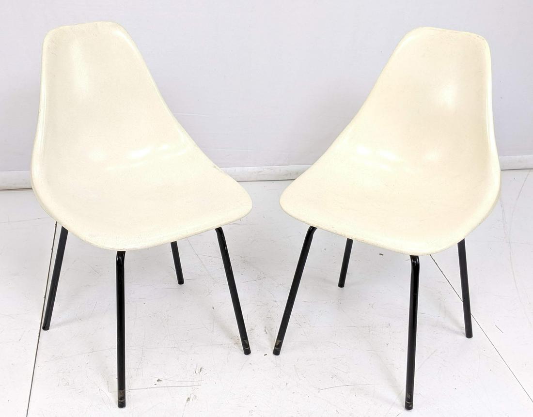 Pr Eames style Fiberglass Childs Chairs. Black Tu (1 of 10)