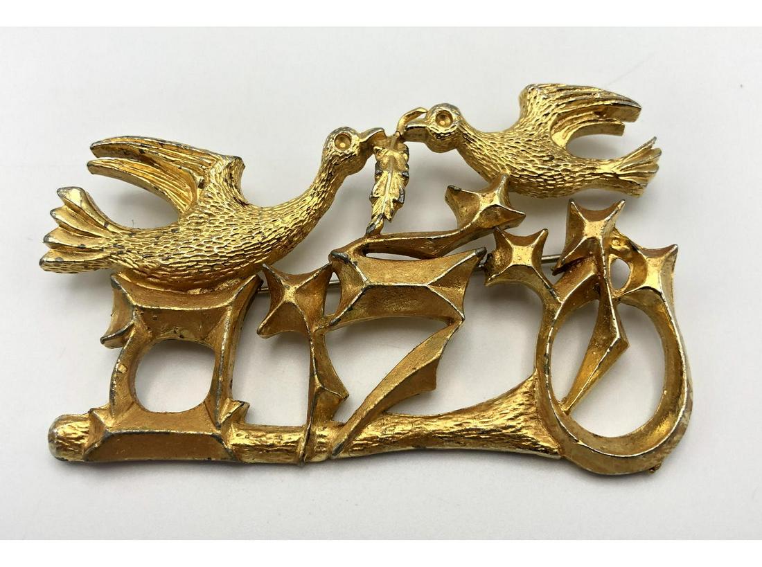 CHAIM GROSS Hebrew Yiddish Gold Tone Pin Brooch. (1 of 6)