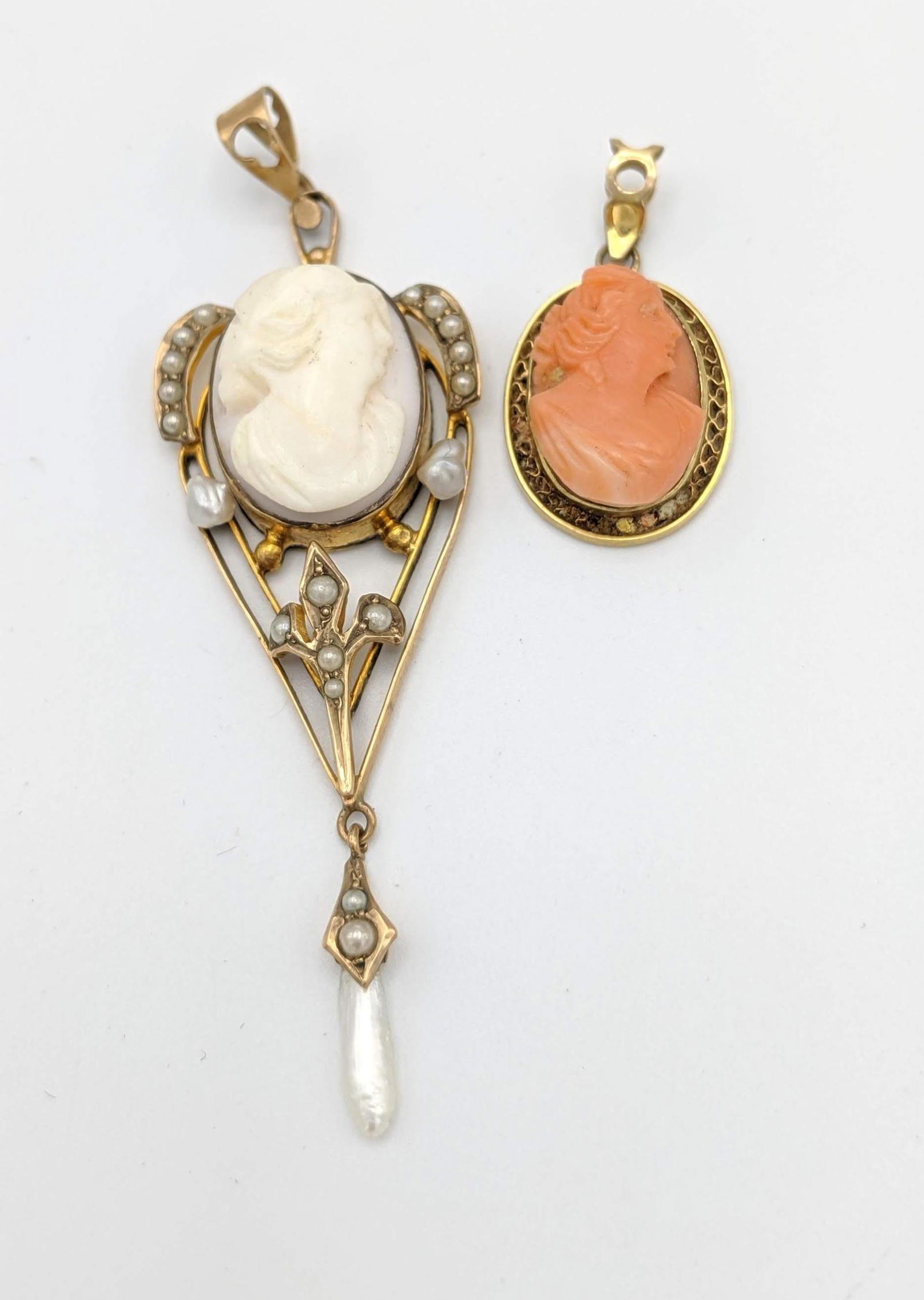 2pc 10K Gold Carved Coral or Shell Antique Pendan (1 of 7)
