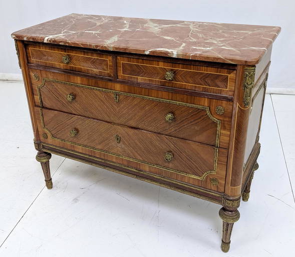 Vintage Marble Top French Chest. 4 drawers with b Sep 10, 2019