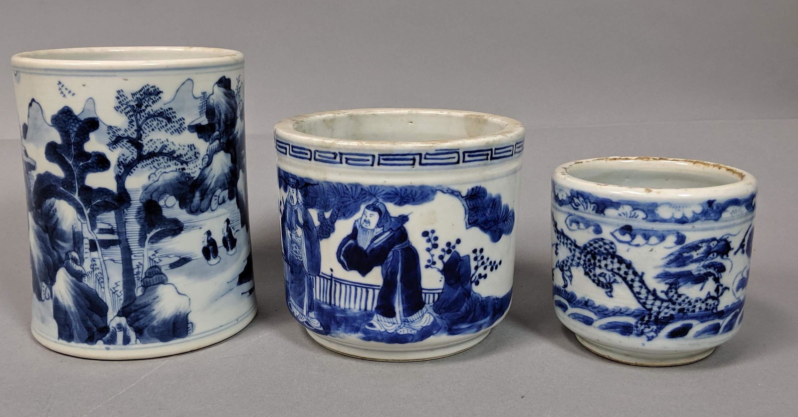 China old porcelain painting Blue and white pot