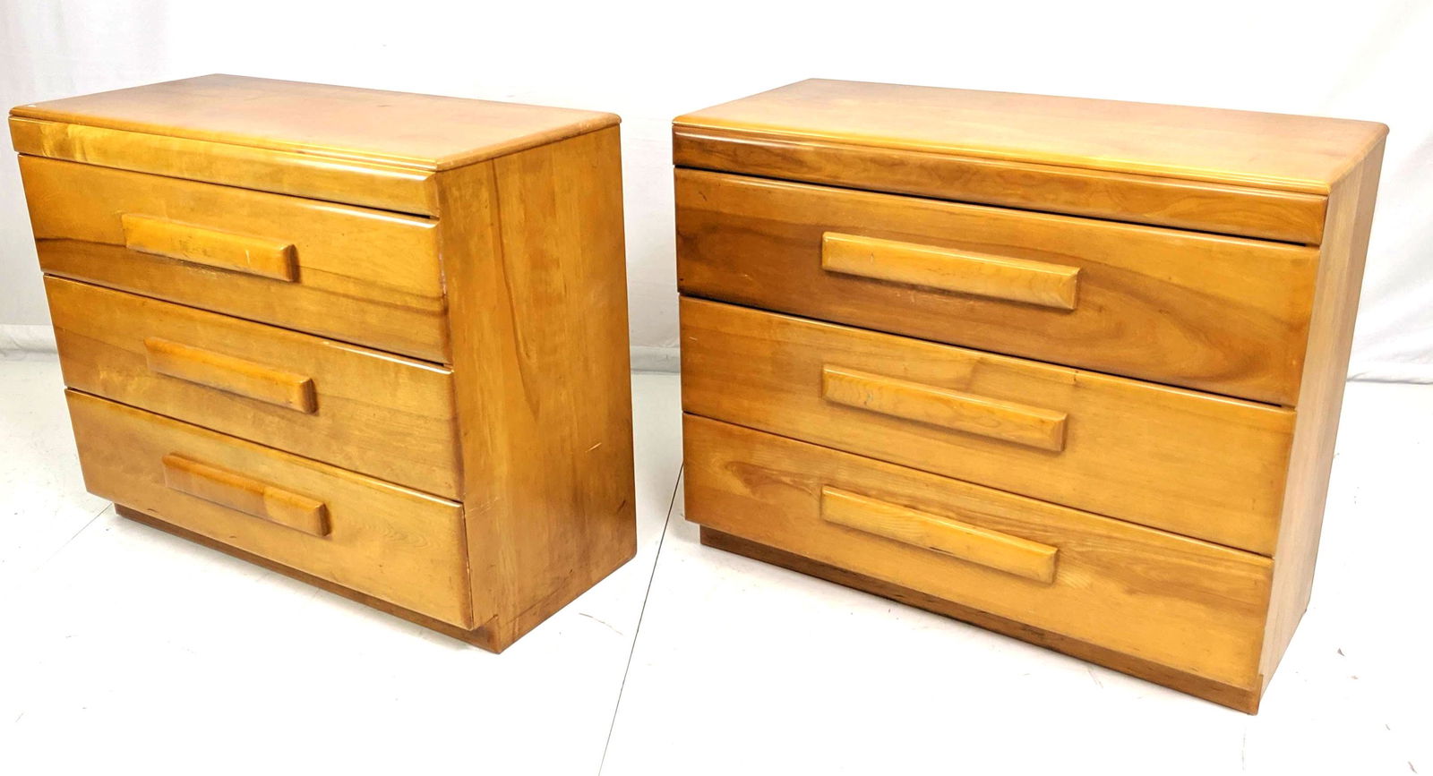 Pr Conant Ball Blonde Maple Dressers Chest Of Dra Oct 08 2019