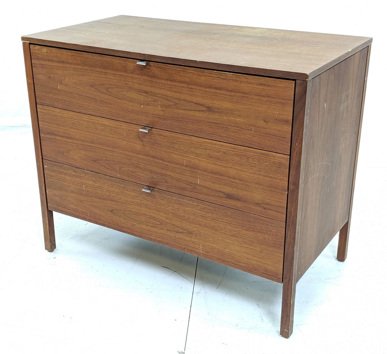 KNOLL Walnut Bachelors Chest. Dresser. Chrome pul (1 of 12)