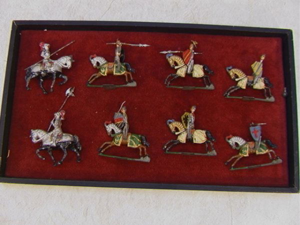 8 Vintage Lead Figures Knights Horses 2 Figures are: 8 Vintage Lead Figures Knights Horses 2 Figures are one piece knight on horse. 6 are horses with detachable knights. Unmarked. Dimensions: H: 2.5 inches Condition: Good with paint loss. US Shipping ch