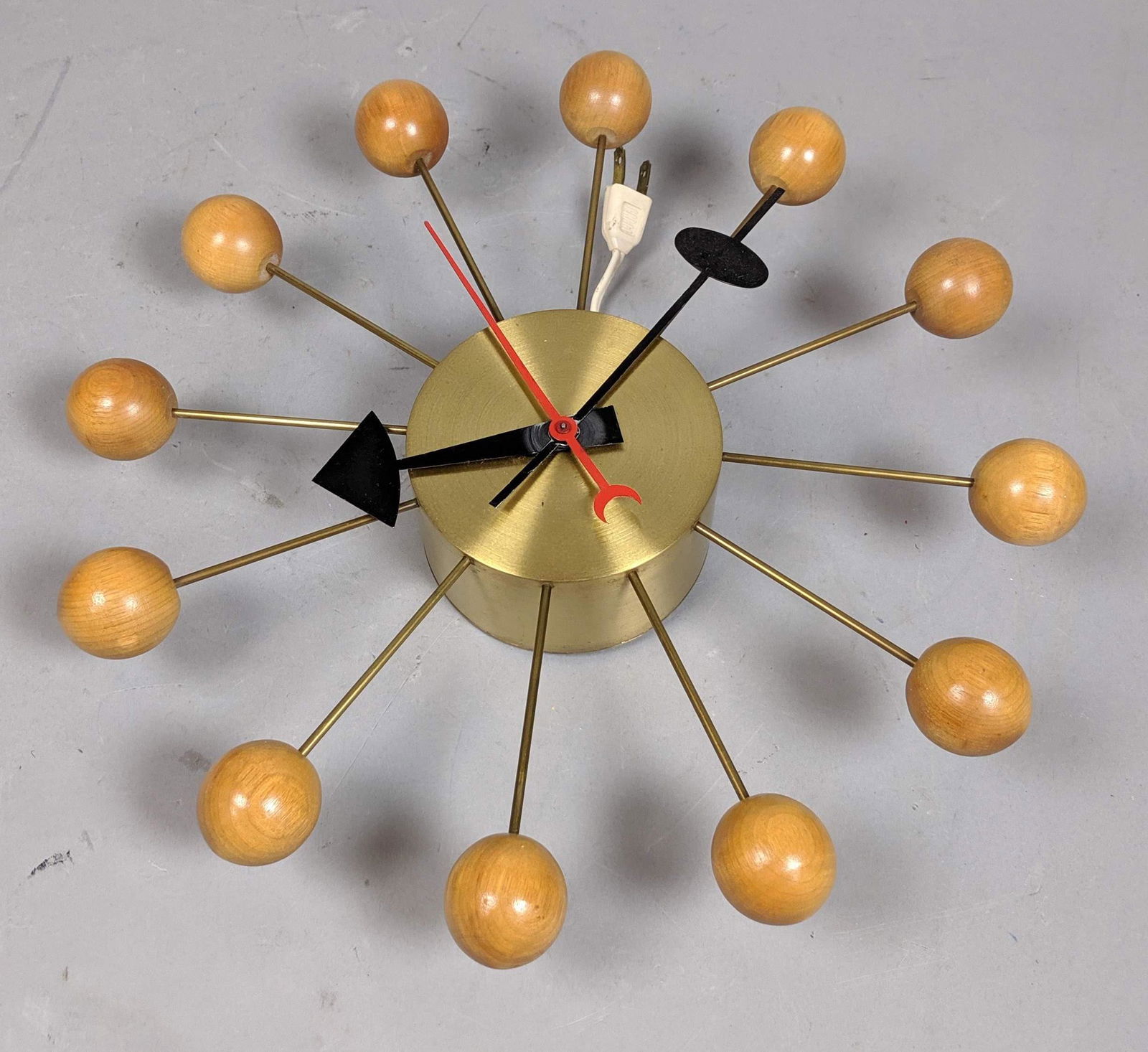 GEORGE NELSON for Howard  Miller Wood Ball Clock. Brush (1 of 8)