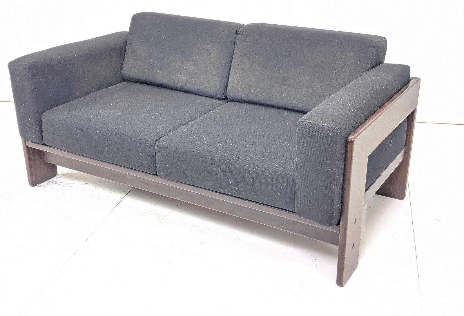 KNOLL by TOBIA SCARPA Modernist Sofa Couch. Black cushi (1 of 13)