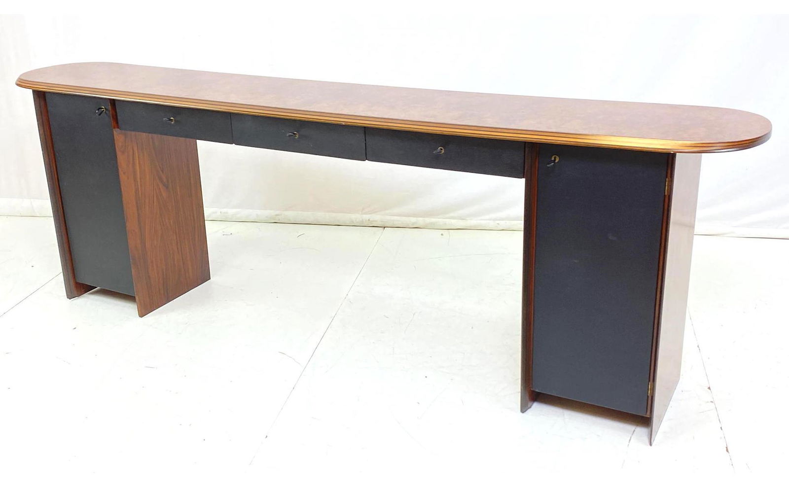 AFRA, TOBIA SCARPA "Antona" Sideboard. Walnut burl scul (1 of 13)