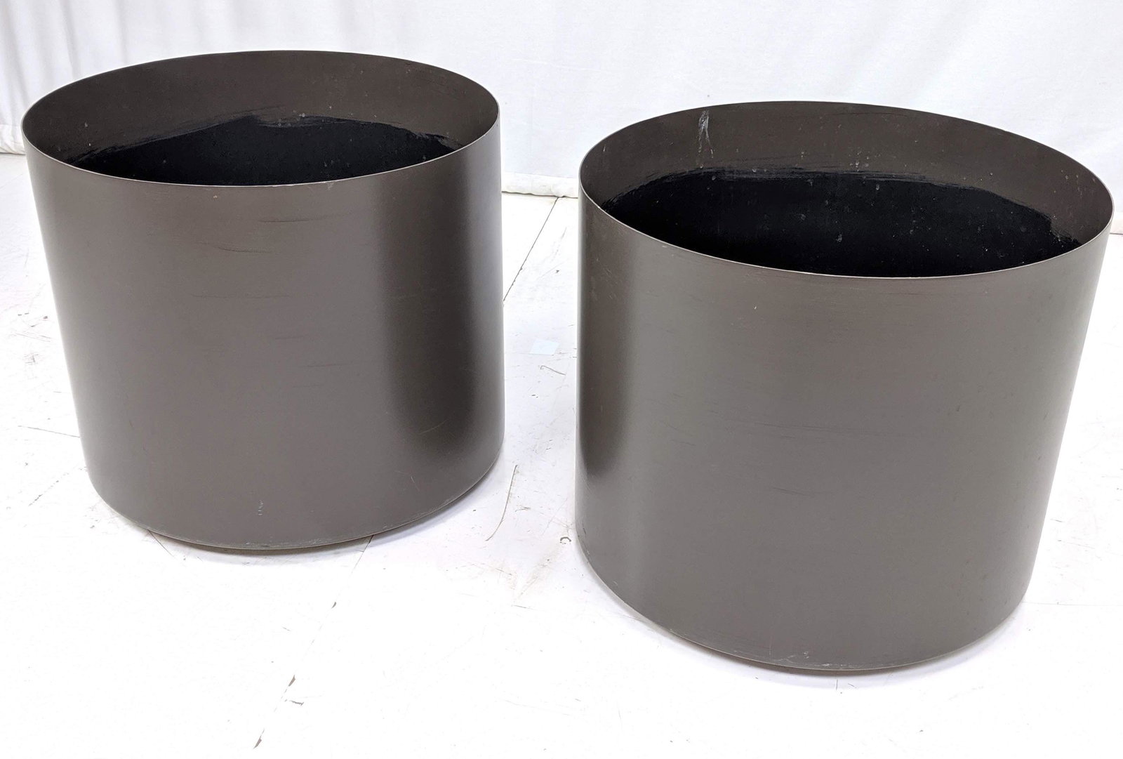 Pr Large Paul Mayen for HABITAT Architectural Planter P (1 of 9)