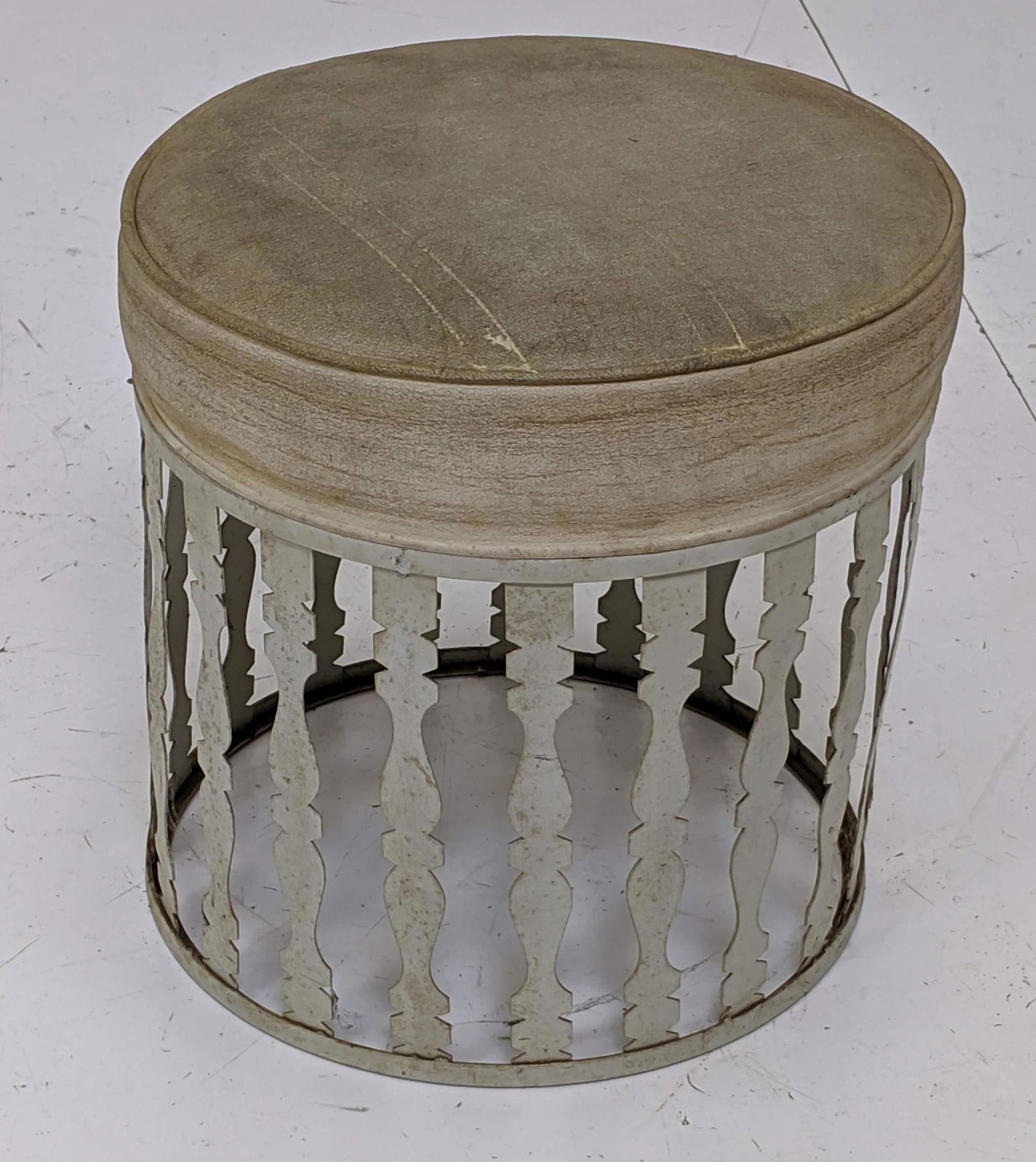 ARTHUR UMANOFF for SHAVER HOWARD Stool Ottoman. Cut met (1 of 7)