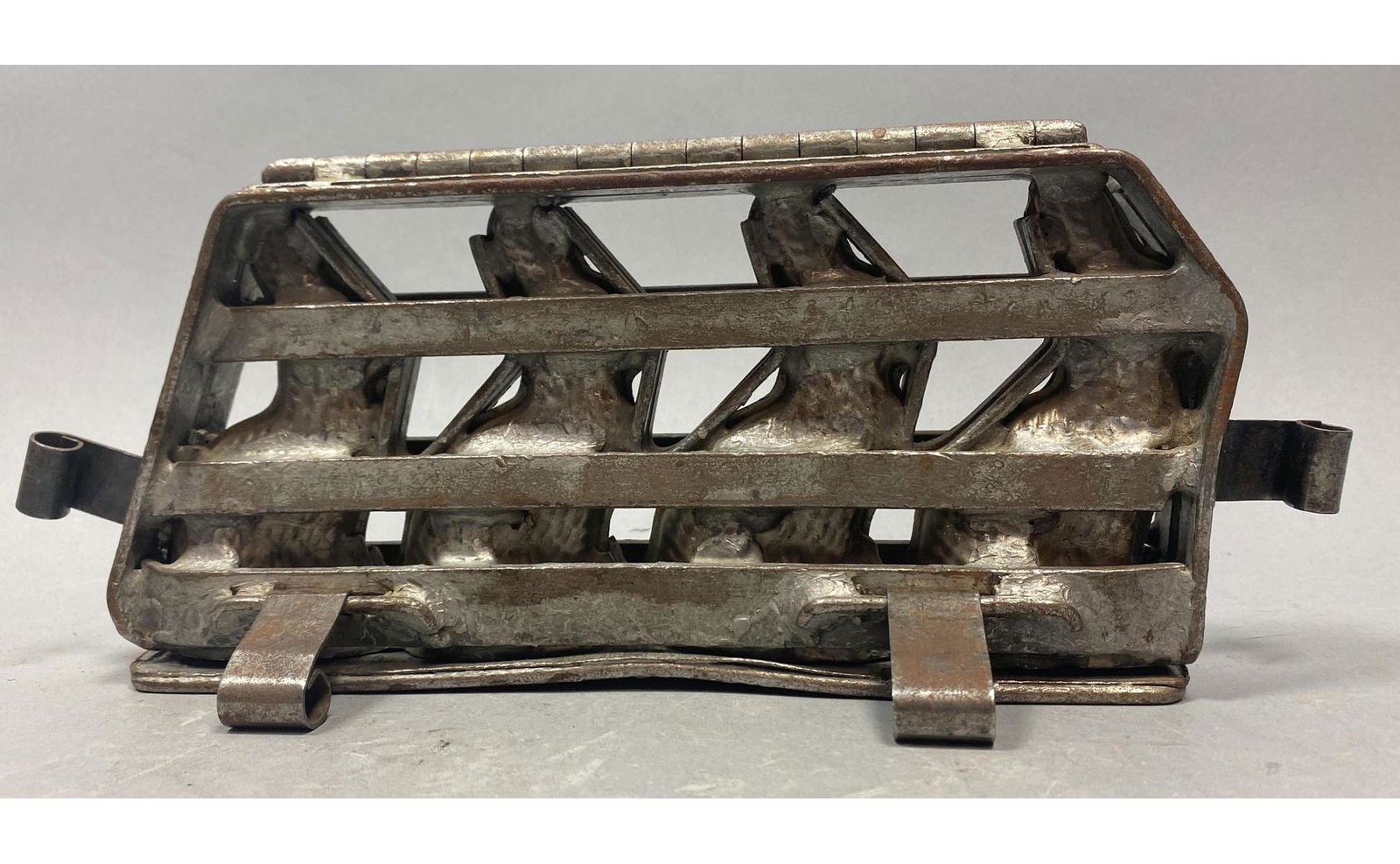 Heavy Vintage BUNNY RABBIT Chocolate Mold. Hinged Form (1 of 9)