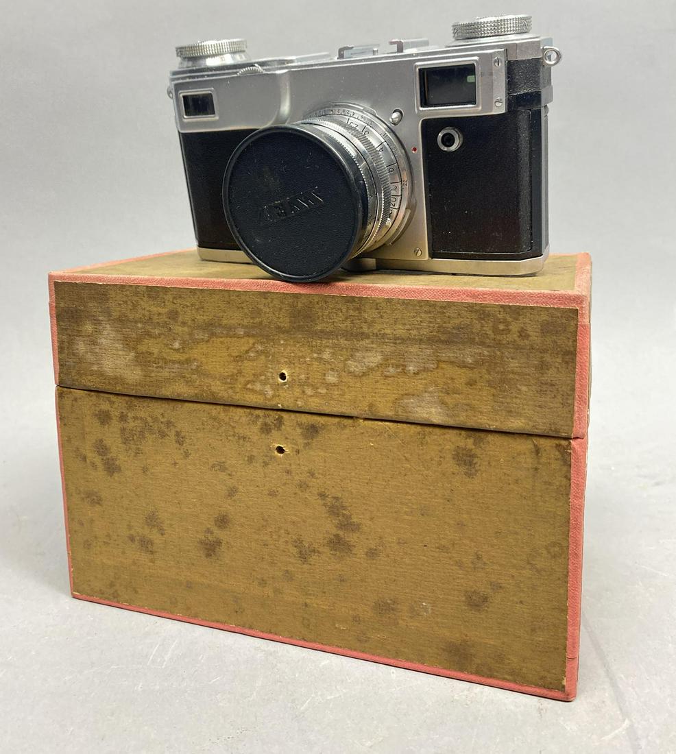 East German 35mm Camera w/ ZEISS SONNAR 50mm F/1:2 Lens (1 of 7)
