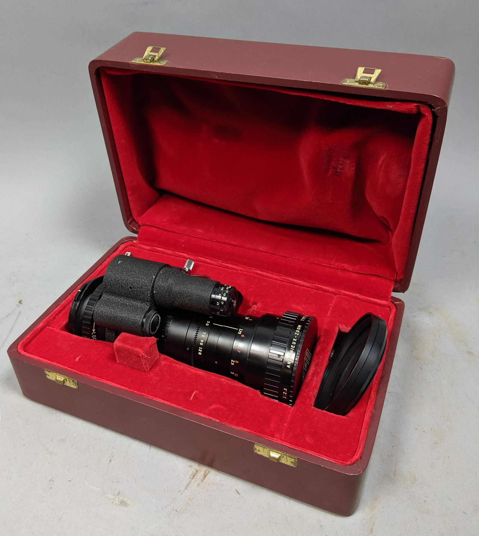 P. ANGƒNIEUX Paris Zoom 12-120mm F/1:2.2 Camera lens. O (1 of 9)