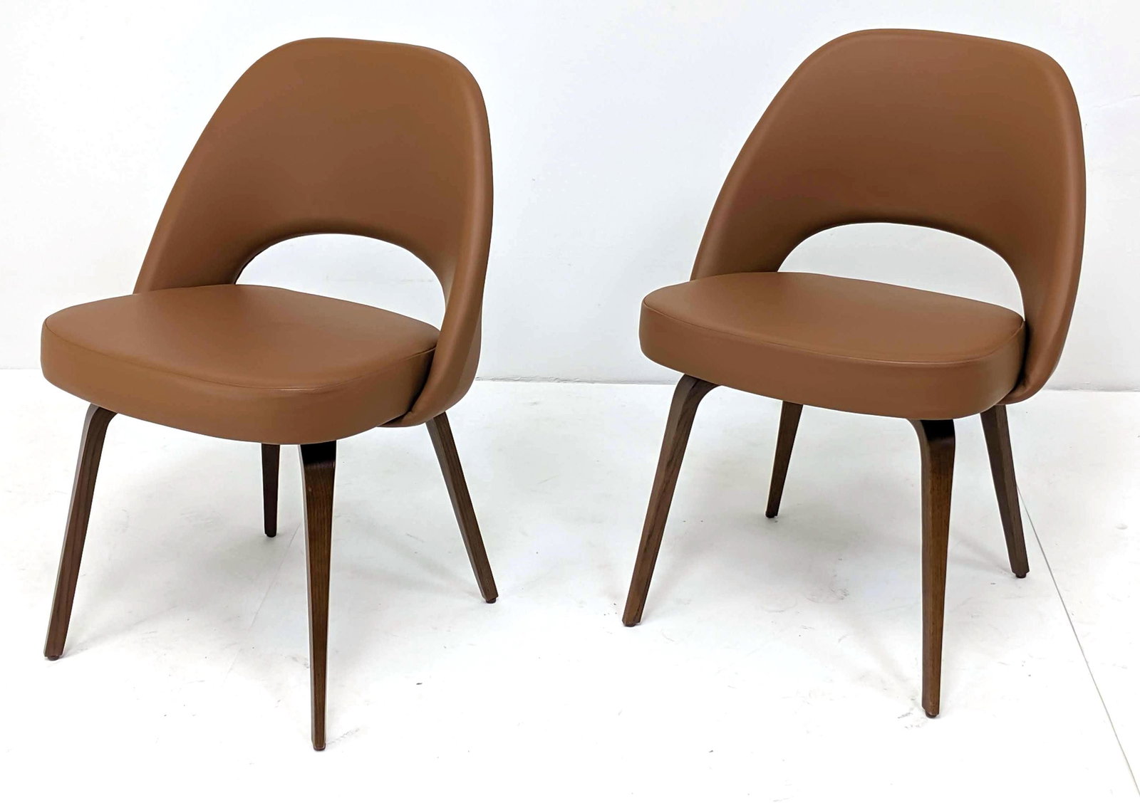 Pr EERO SAARINEN for KNOLL Side Dining Chairs. Leather (1 of 7)