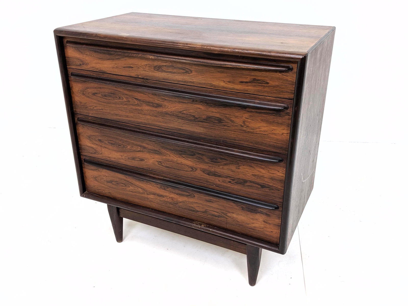 FALSTER Rosewood Danish Modern Bachelor's Chest. Modern (1 of 9)