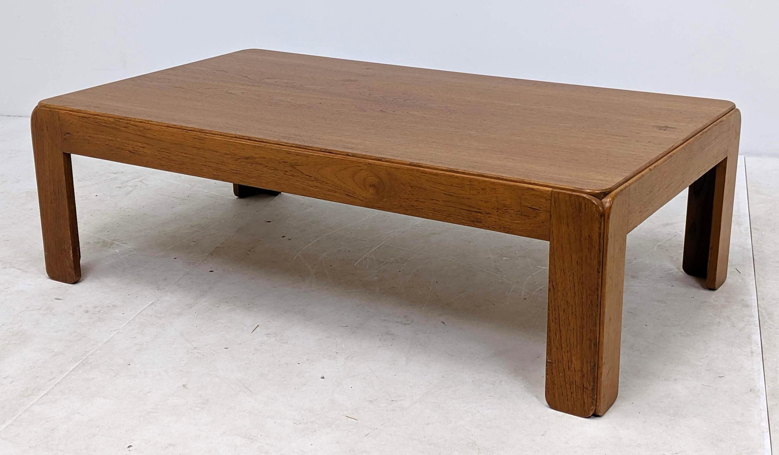 N. EILERSEN Danish Teak Modernist Coffee Table. Rounded (1 of 10)